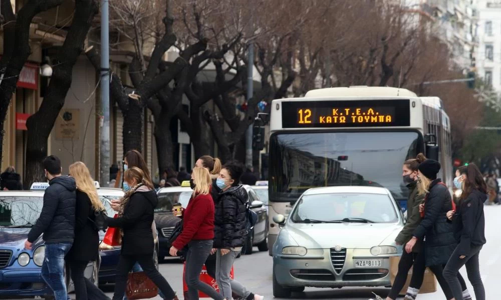 Η Θεσσαλονίκη μπαίνει στο "κόκκινο" - Έρχονται νέα μέτρα
